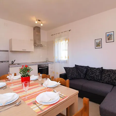 Jasminka-1 By Interhome Apartman Drage